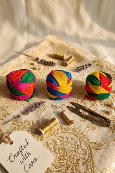 Designer Laddu Gopal Pagdi – Handmade Decorative Mukut for Krishna Ji Idol
